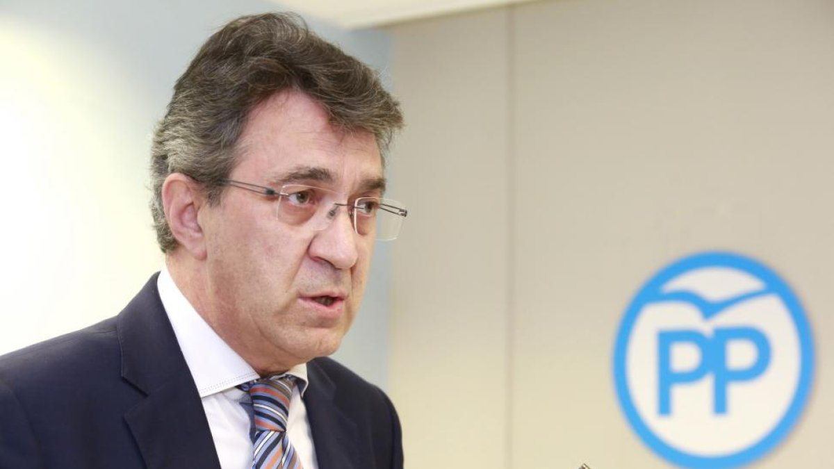 El candidato a la presidencia del Partido Popular de León, Juan Martínez Majo-ICAL