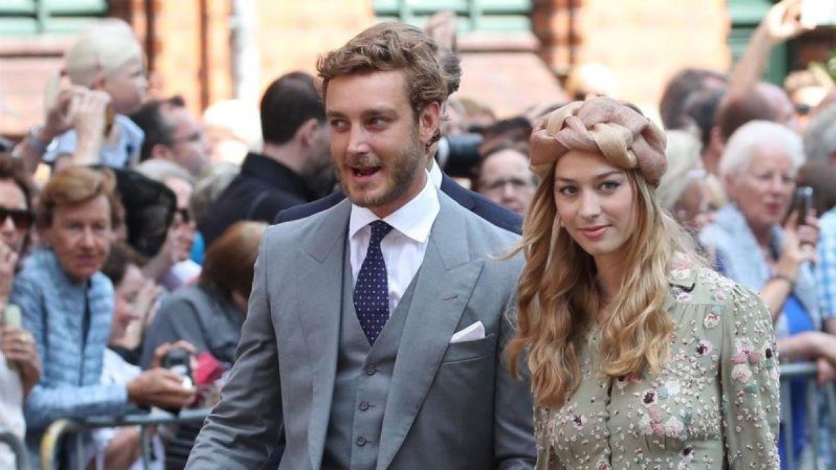 Pierre Casiraghi y Beatrice Borromeo.-AFP / RONNY HARTMANN