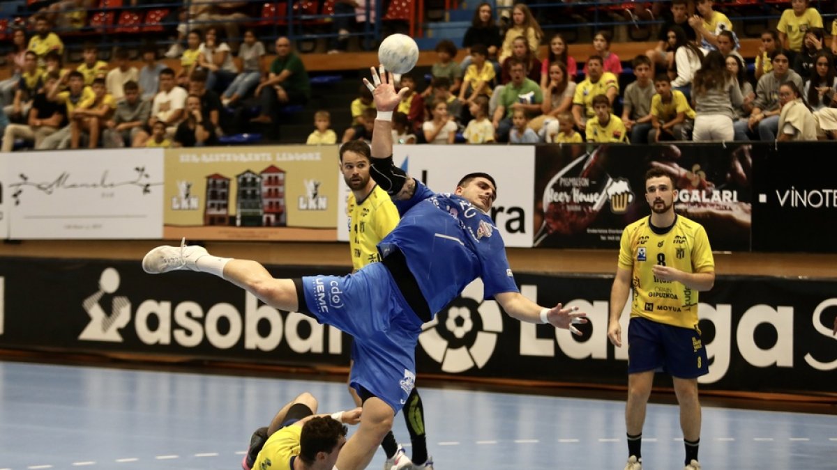 Bidasoa-Recoletas Atlético Valladolid. / LOF