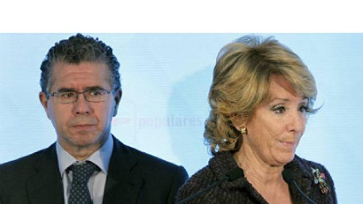 Esperanza Aguirre y Francisco Granados.-