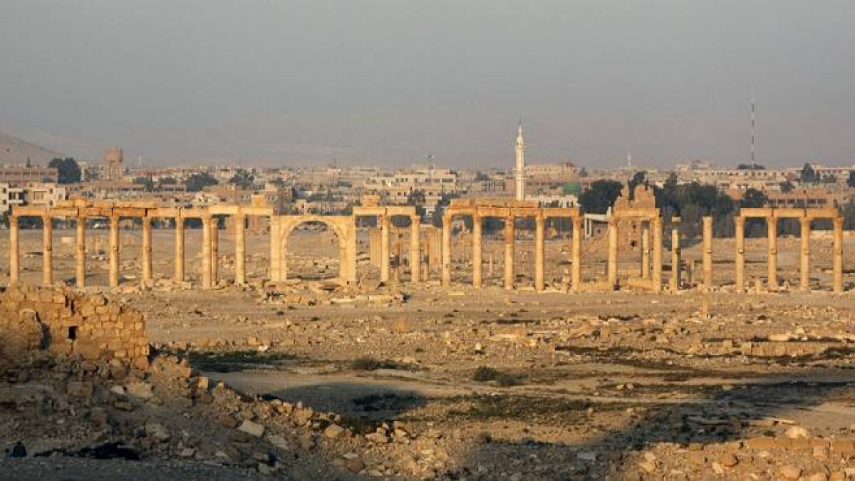 El vídeo que ha difundido el Estado Islámico para mostrar el estado de las ruinas de Palmira.-Foto: EFE