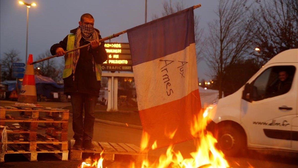Un conductor francés protesta en la autopista A2 que lleva de París a Bruselas.-REUTERS