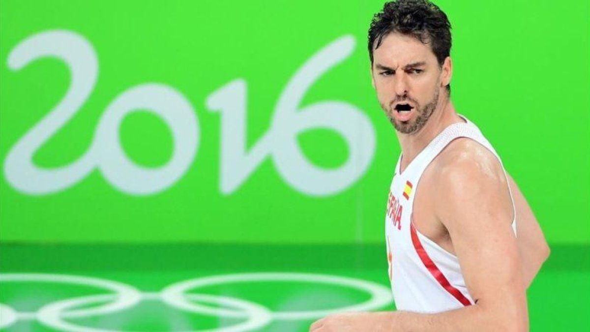 Pau Gasol, durante el partido de semifinales en los juegos de Río frente a Estados Unidos.-AFP/ EMMANUEL DUNAND