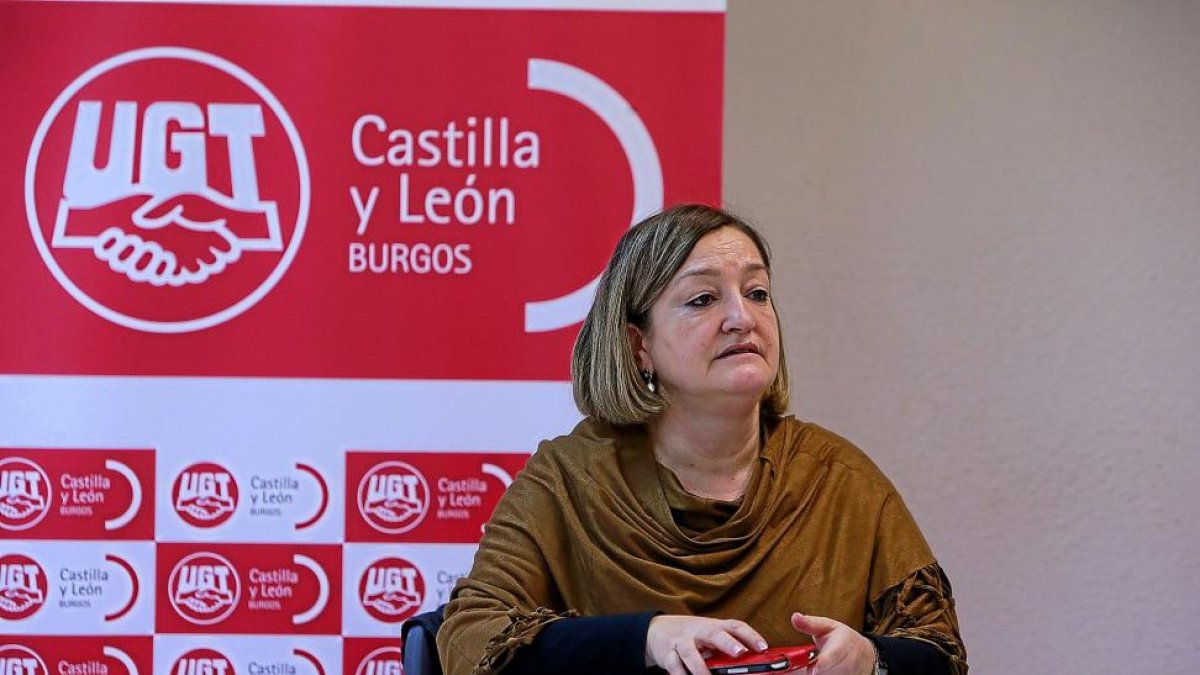 Carmen Ámez, secretaria general de la FSP-UGT, ayer durante el Consejo regional celebrado en Burgos.-RAÚL G. OCHOA