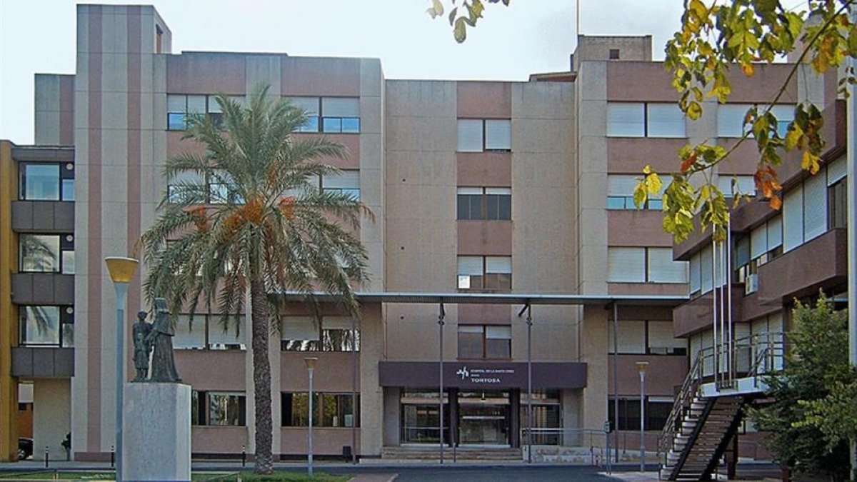 El Hospital de la Santa Cruz de Jesús, de Tortosa.-PERIODICO (HOSPITAL DE LA SANTA CREU DE JESÚS)