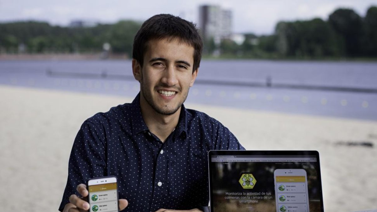 David Miguel, creador de GoBees, opina que la aplicación sería muy beneficiosa para los apicultores a la hora de cuidar un colmenar.-EL MUNDO