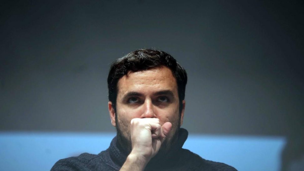 El candidato de IU a la Presidencia del Gobierno, Alberto Garzón, presenta el programa de Unidad Popular.-ICAL