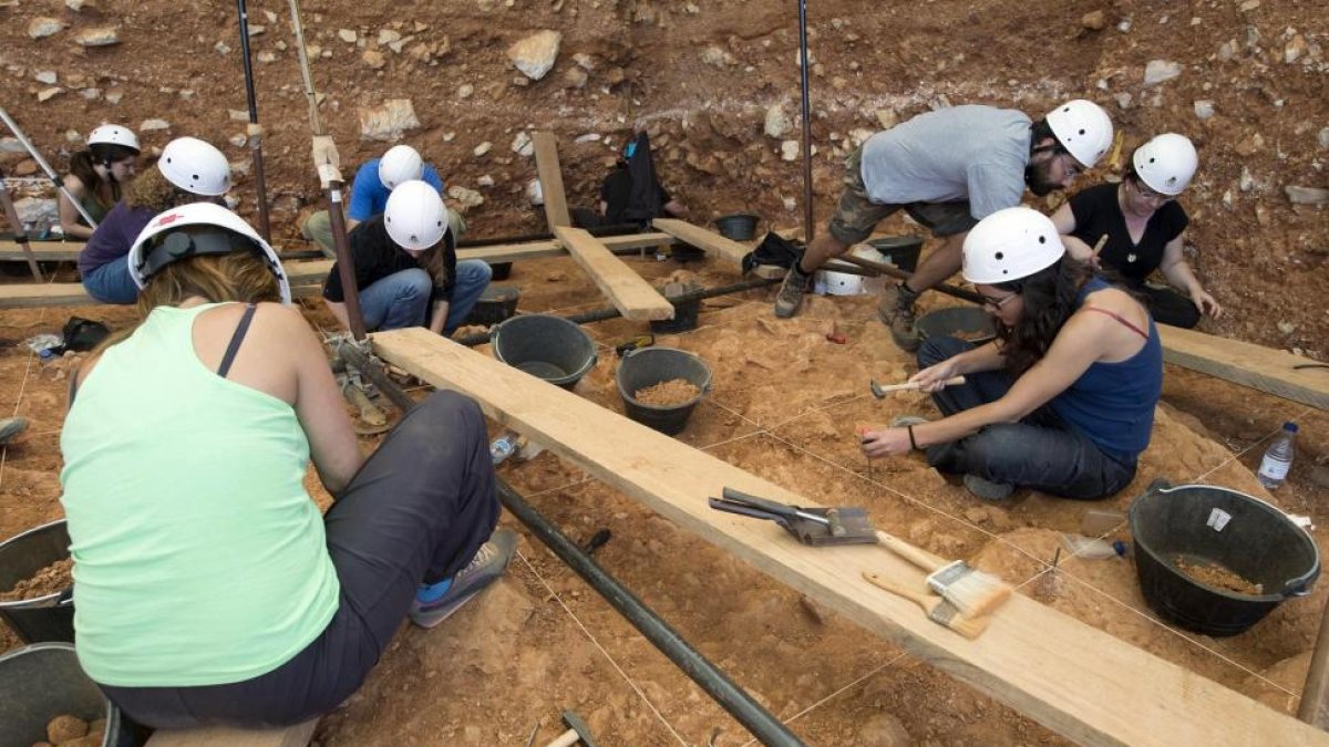 Zona de excavaciones de la Gran Dolina en la Sierra de Atapuerca (Burgos).-ICAL