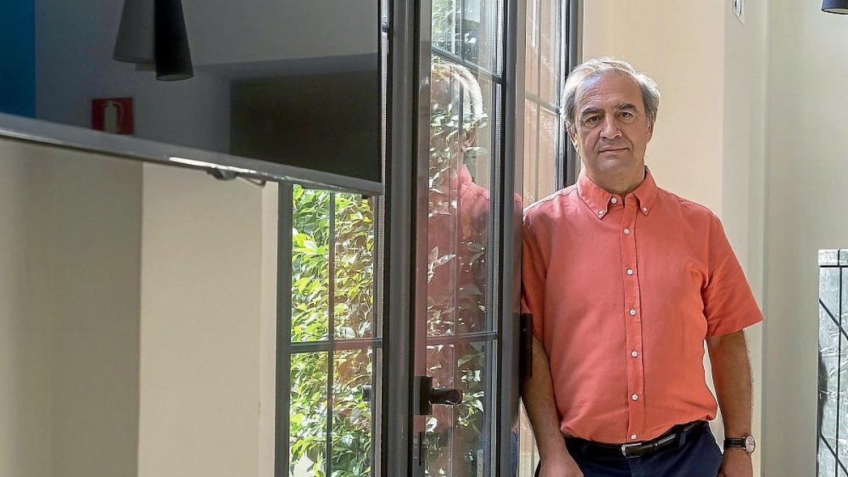 El catedrático de Ingeniería Química Ángel Cartón preside la Comisión de Reforma Estatutaria.-PABLO REQUEJO (PHOTOGENIC)