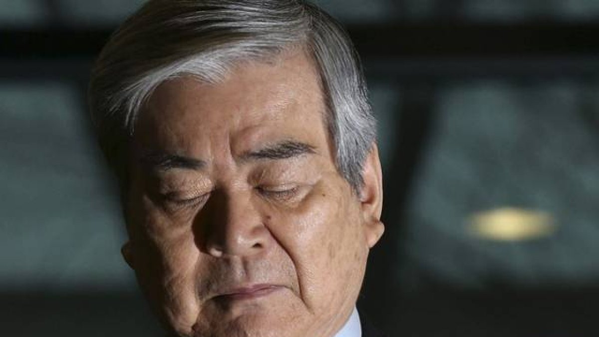 El presidente de Korean Air, Cho Yang-ho, durante la comparecencia en la que ha pedido disculpas, este viernes en Seúl.-Foto: REUTERS / YONHAP