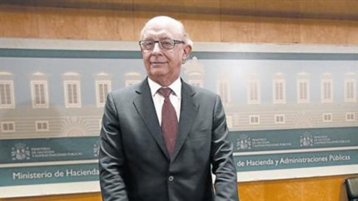 El titular de Hacienda, Cristóbal Montoro, el pasado abril.-JUAN MANUEL PRATS