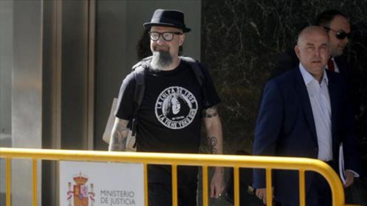 Strawberry, tras declarar en la Audiencia el 26 de junio del 2015.-JOSÉ LUIS ROCA