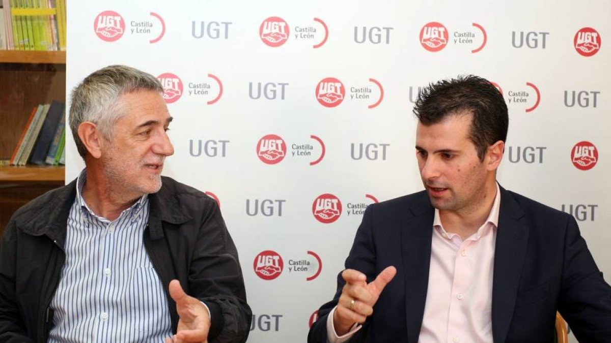 Los secretarios generales del PSCyL y UGT, Luis Tudanca, y Agustín Prieto, respectivamente, mantienen un encuentro de trabajo-Ical