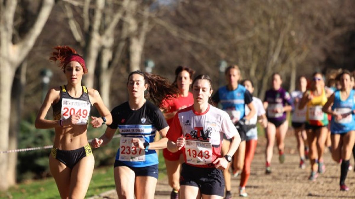 Carrera femenina del XXXVIII Cross de las 12 Uvas.