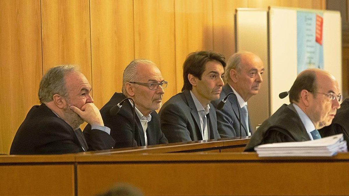 Miguel Ángel Rodríguez Patín, Antonio Bernardo Samaniego, Luis Javier Samaniego y Luis Alberto Samaniego, en el juicio.-J.M. LOSTAU