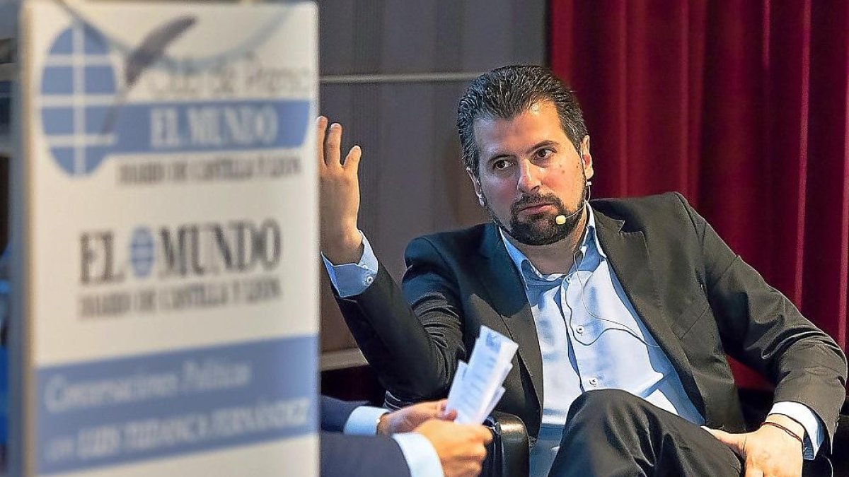 El secretario general del PSOE en Castilla y León, Luis Tudanca, durante el Club de Prensa.-PABLO REQUEJO