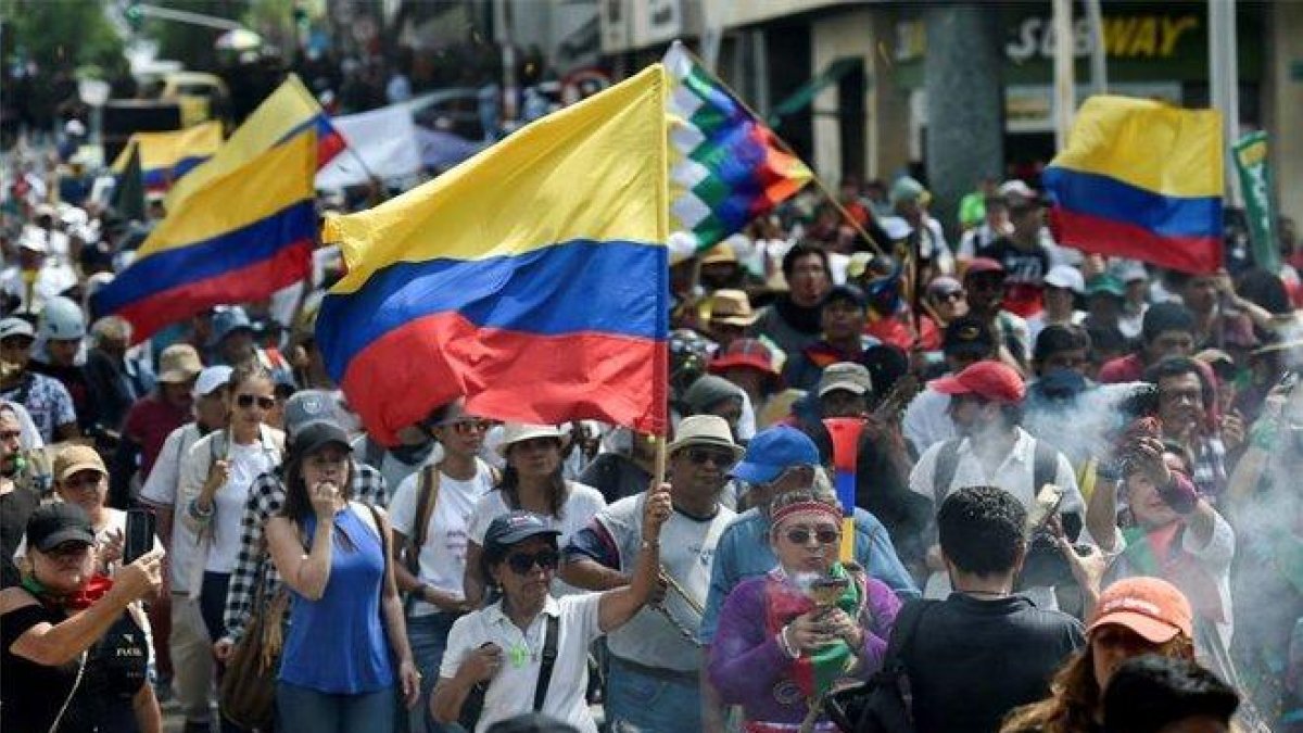 Protestas masivas en las calles de Colombia.-AFP