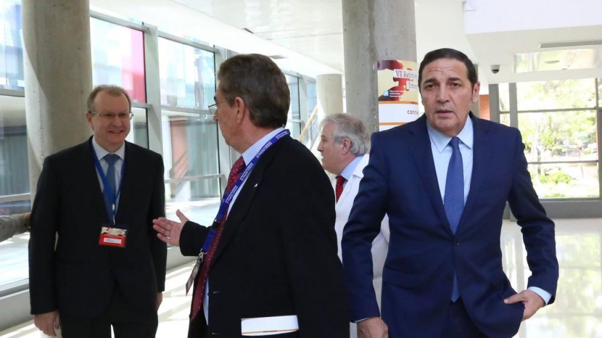 El consejero de Sanidad, Antonio María Sáez Aguado, clausura el Foro de Interoperabilidad en el hospital Rio Hortega-ICAL