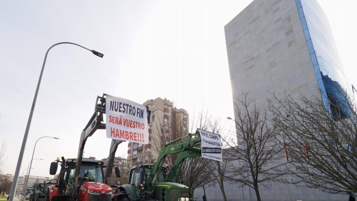 Tractorada en Valladolid. -PHOTOGENIC