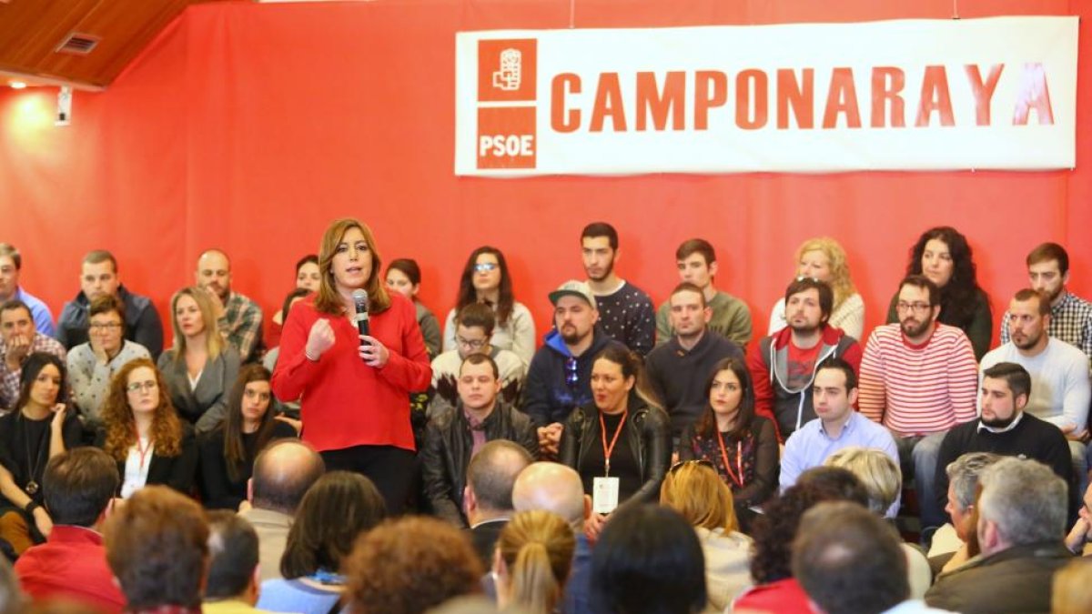 Susana Díaz, durante su intervención en el acto celebrado en Camponaraya.-ICAL