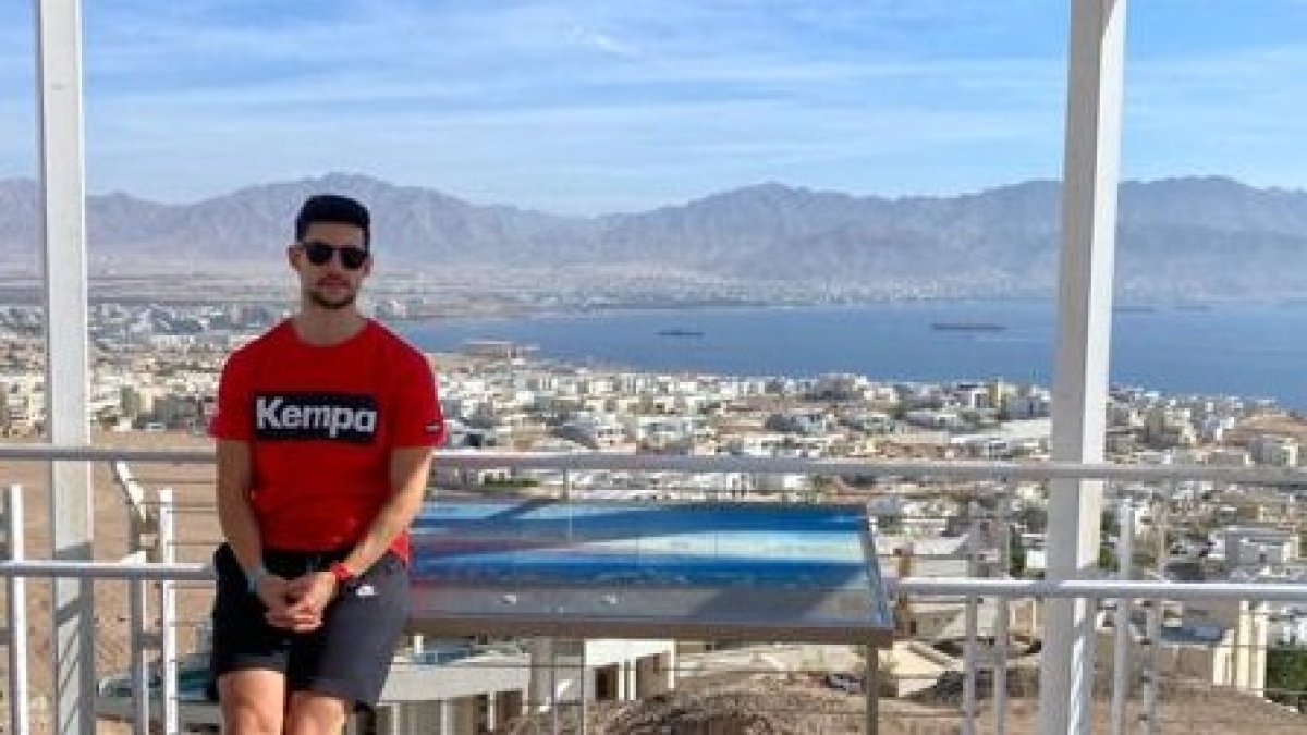 Félix Alberto de Fuentes, el vallisoletano que huyó de la guerra de Israel, en la ciudad de Eilat. -E.M.