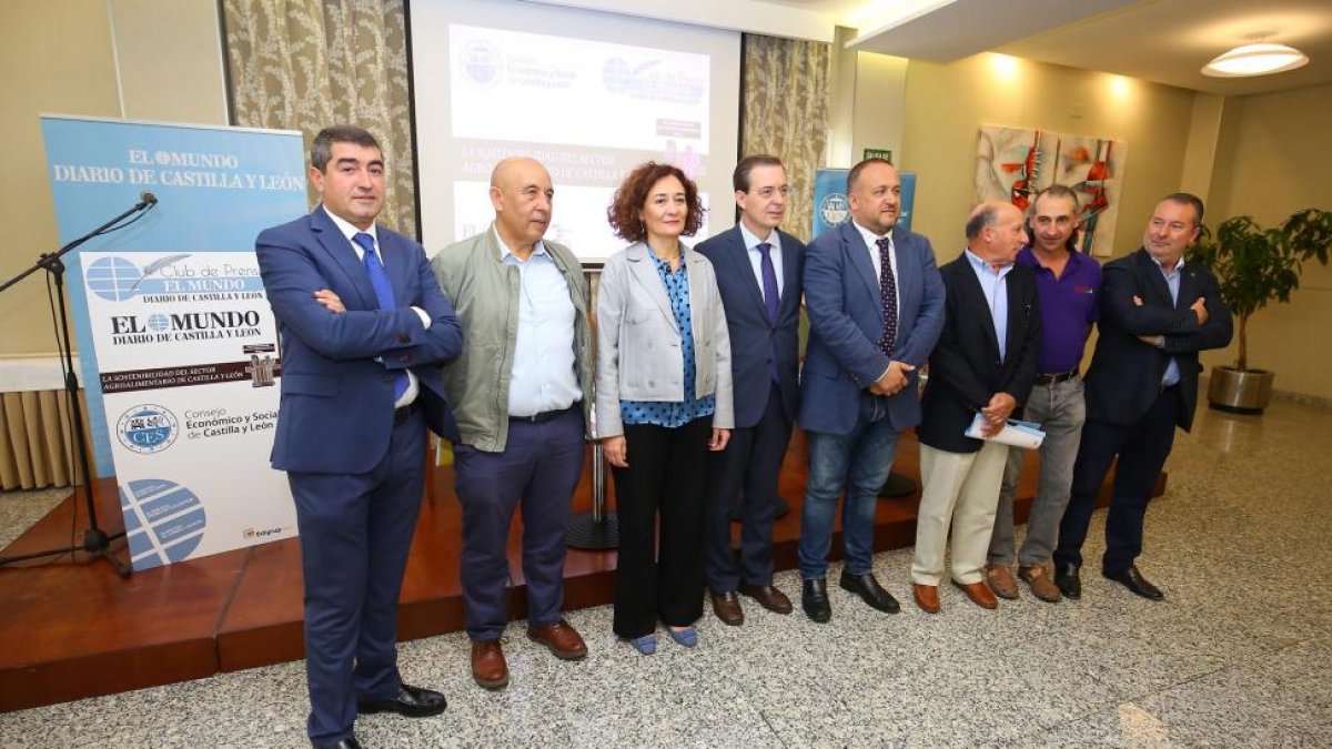 Participantes en el Club de Prensa de El MUNDO-