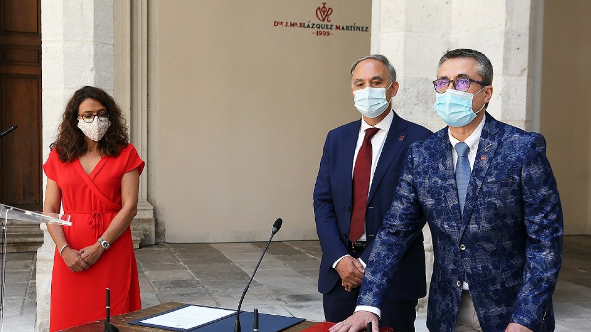 Alfredo Corell toma posesión de su cargo como vicerrector de Innovación Docente y Transformación Digital de la Universidad de Valladolid. - ICAL
