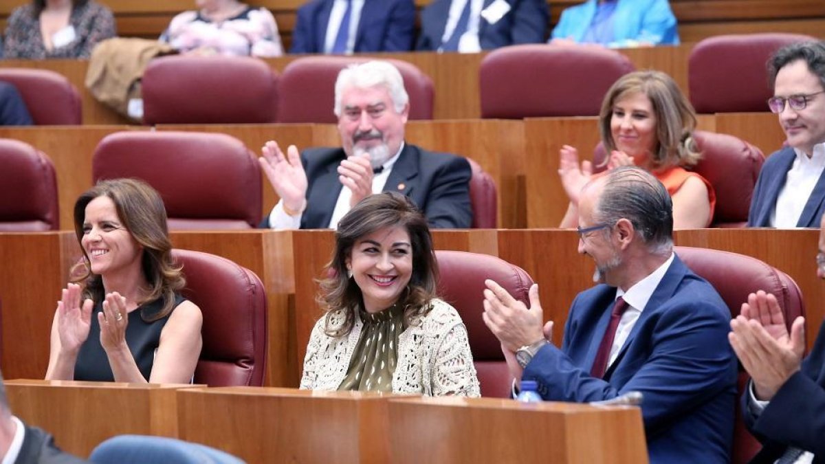La procuradora de Ciudadanos Marta Sanz tras ser proclamada secretaria tercera de las Cortes de Castilla y León, imagen de archivo.-