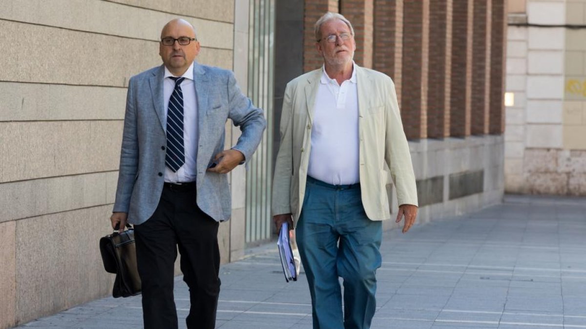 Miguel Francisco de Asis Álvarez de Toledo (D) acude al juzgado para declarar por la trama eólica.-ICAL