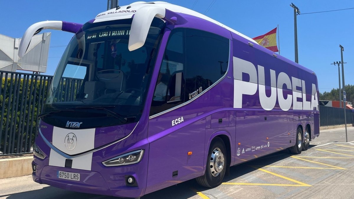 Autocar del Real Valladolid.