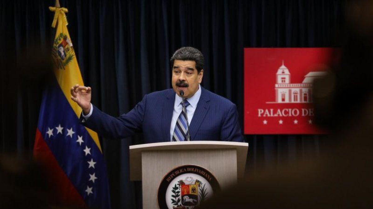 El presidente venezolano  Nicolas Maduro  habla durante una rueda de prensa  en la Sala de Prensa Simon Bolivar  del palacio de Miraflores en Caracas  Venezuela.  EFE Cristian Hernandez-EFE