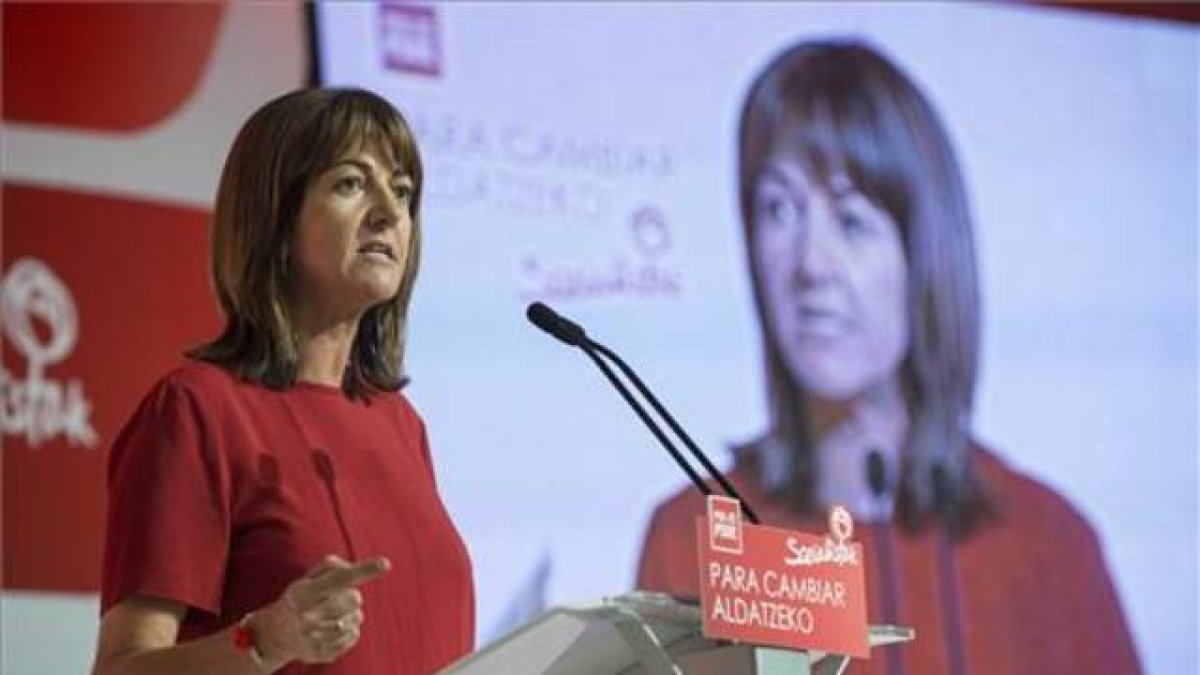 La nueva secretaria general del PSE-EE, Idoia Mendia, durante la clausura de un congreso extraordinario del partido.-EFE / MIGUEL TOÑO