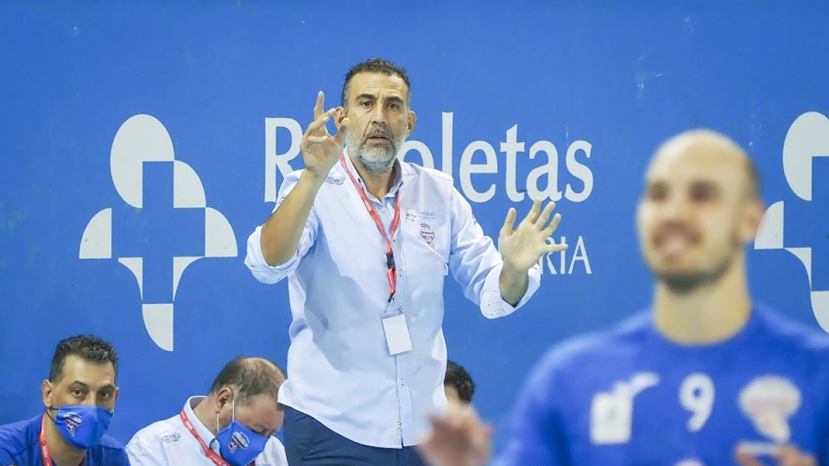 M. A. SANTOS