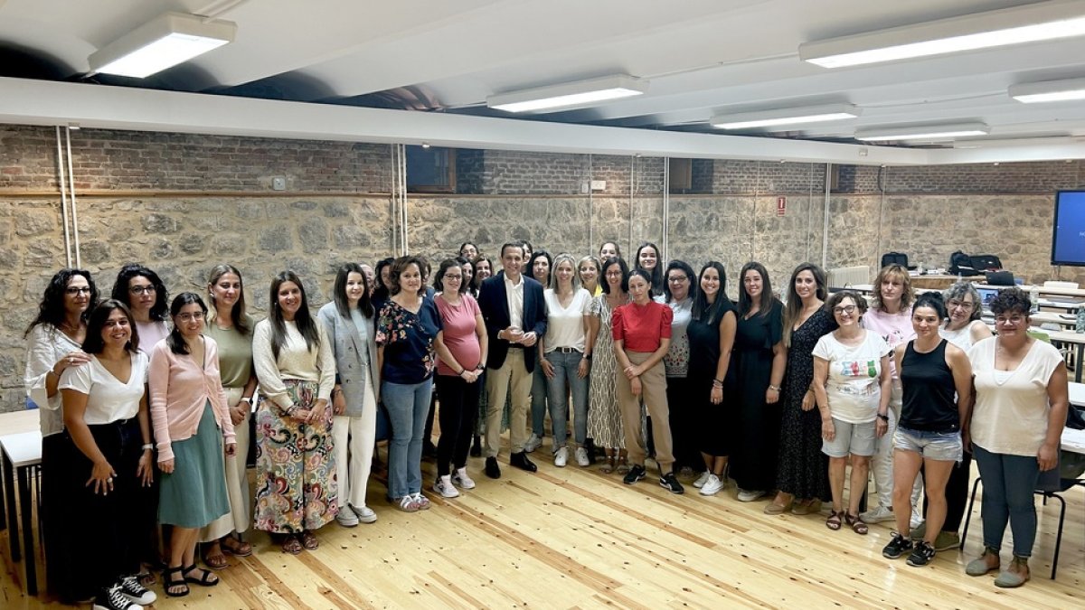 Apertura de las VIII Jornadas de Buenas Prácticas del programa CRECEMOS. / E. M.