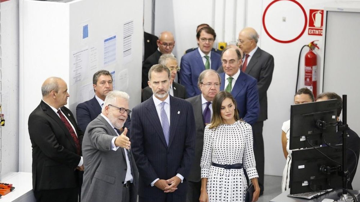 Los Reyes de España durante su visita a la Universidad de Salamanca.-ICAL