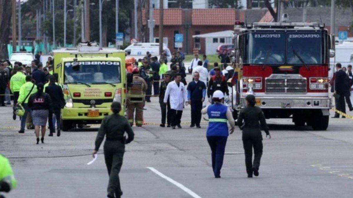 El atentado fue contra la Escuela de Cadetes de la Policía General Francisco de Paula Santander.-EFE