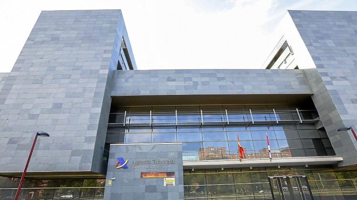 Sede de la Agencia Tributaria en la avenida de Salamanca de Valladolid.