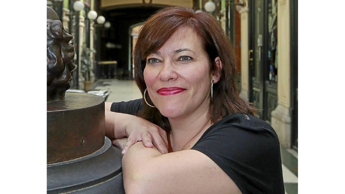 Charo Chavez-Lostau