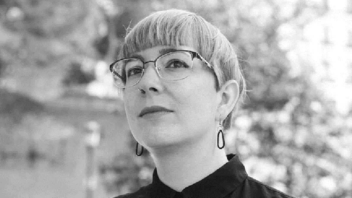 La historiadora y comisaria Semiramis González