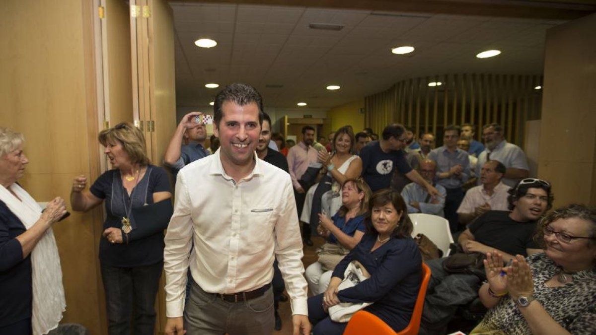 El precandidato a la Secretaría General del PSCyL-PSOE Luis Tudanca mantiene un encuentro con militantes de la provincia de Valladolid-Ical