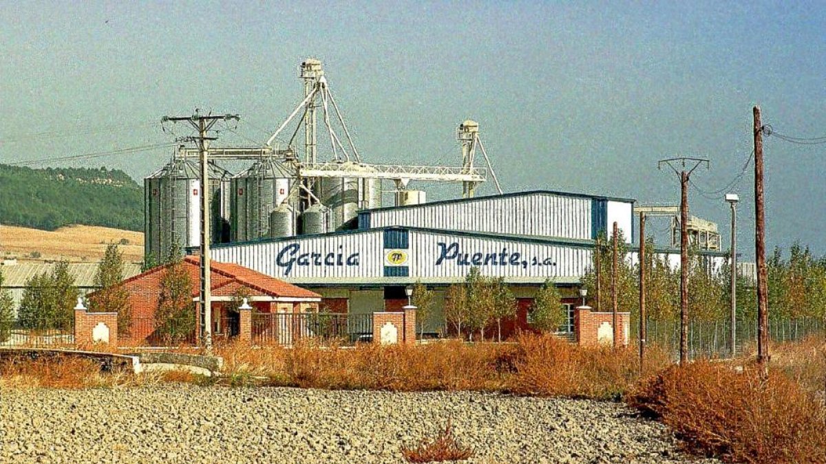 Instalaciones de García Puente en las inmediaciones de Olmedo, donde ampliará su infraestructura.-EL MUNDO