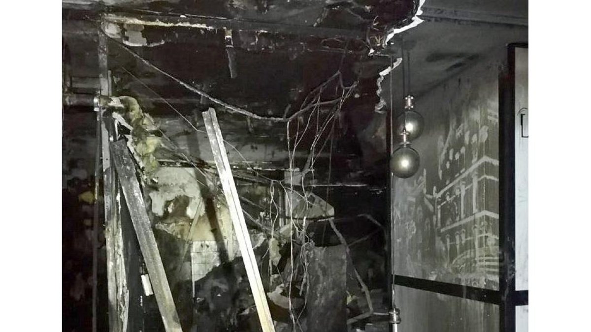 Estado en el que el fuego dejó la discoteca.-ICAL