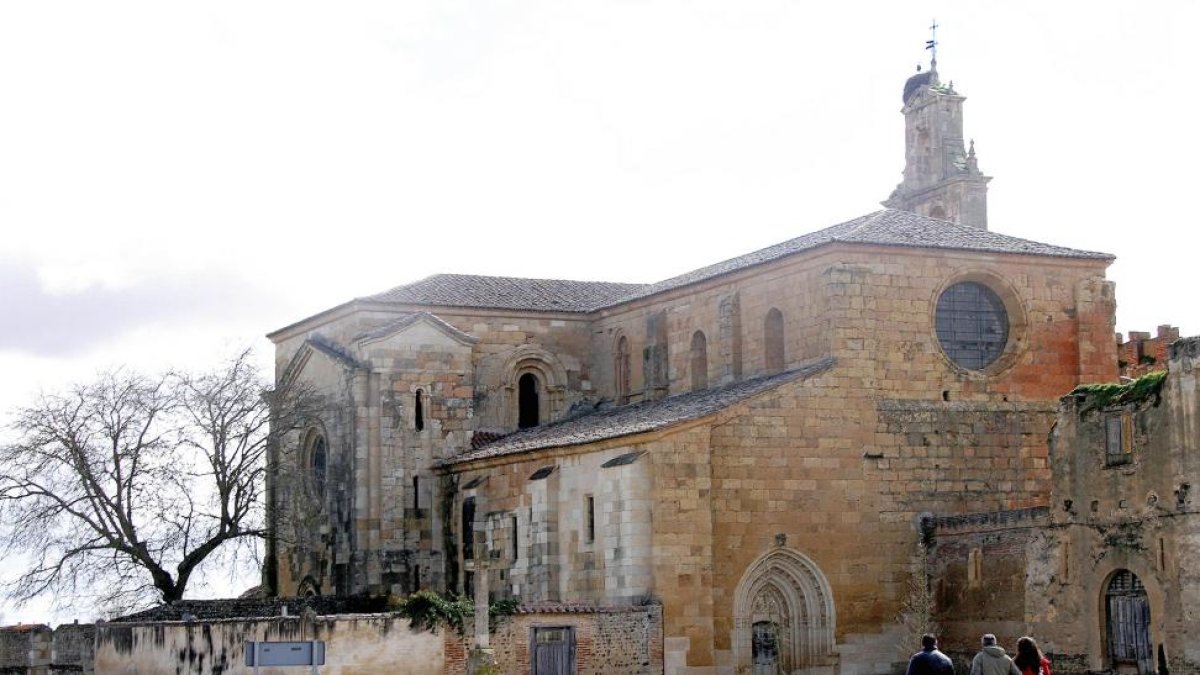 Monasterio cisterciense de Villaverde de Sandoval, en la provincia de León, Bien de Interés Cultural (BIC).-ICAL