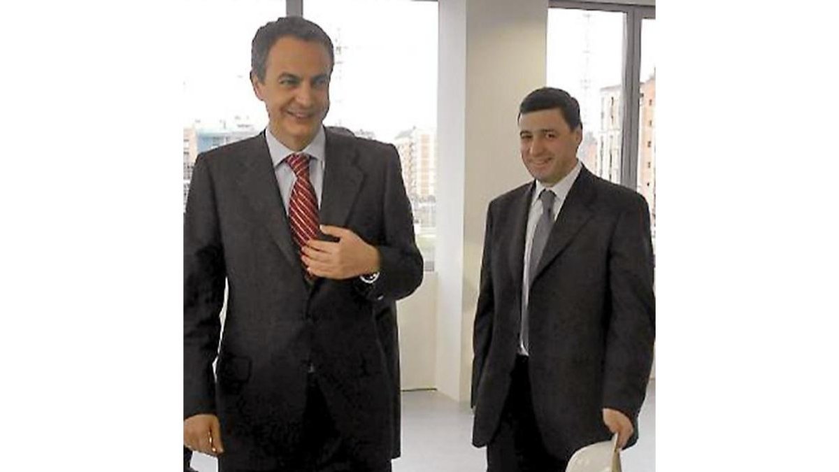 Zapatero y Enrique Martínez, en la visita del presidente a la obra Inteco.-E. M.