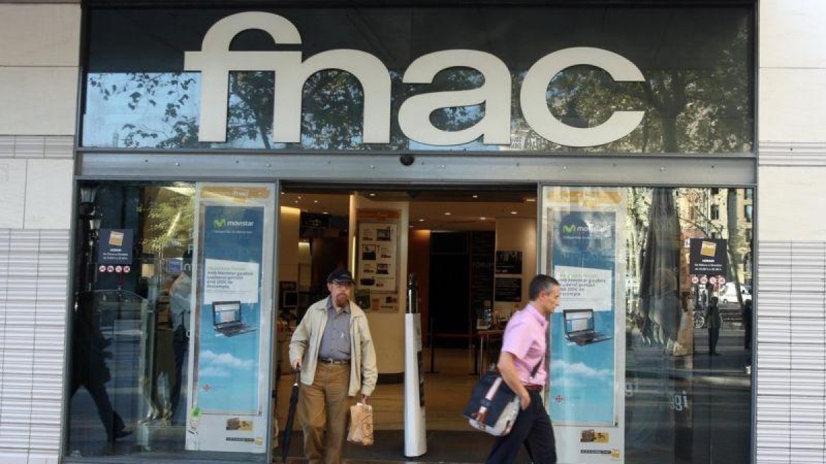 FNAC Triangle.-