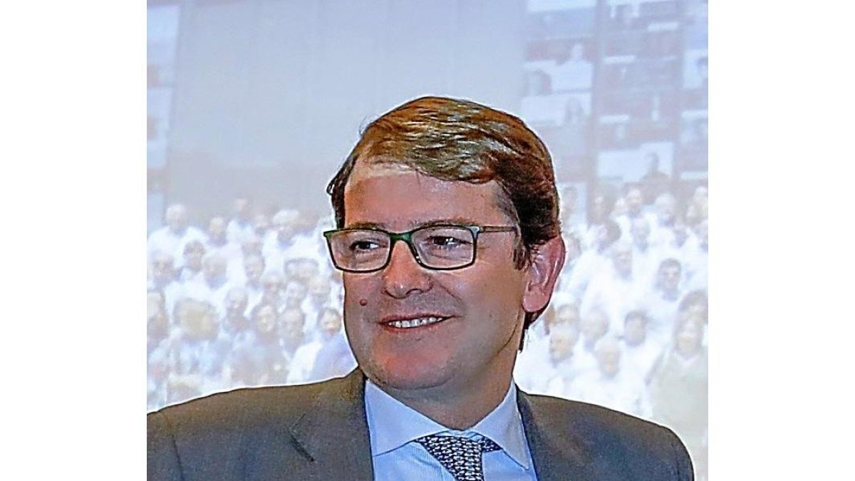 Alfonso Fernández Mañueco-E. M.