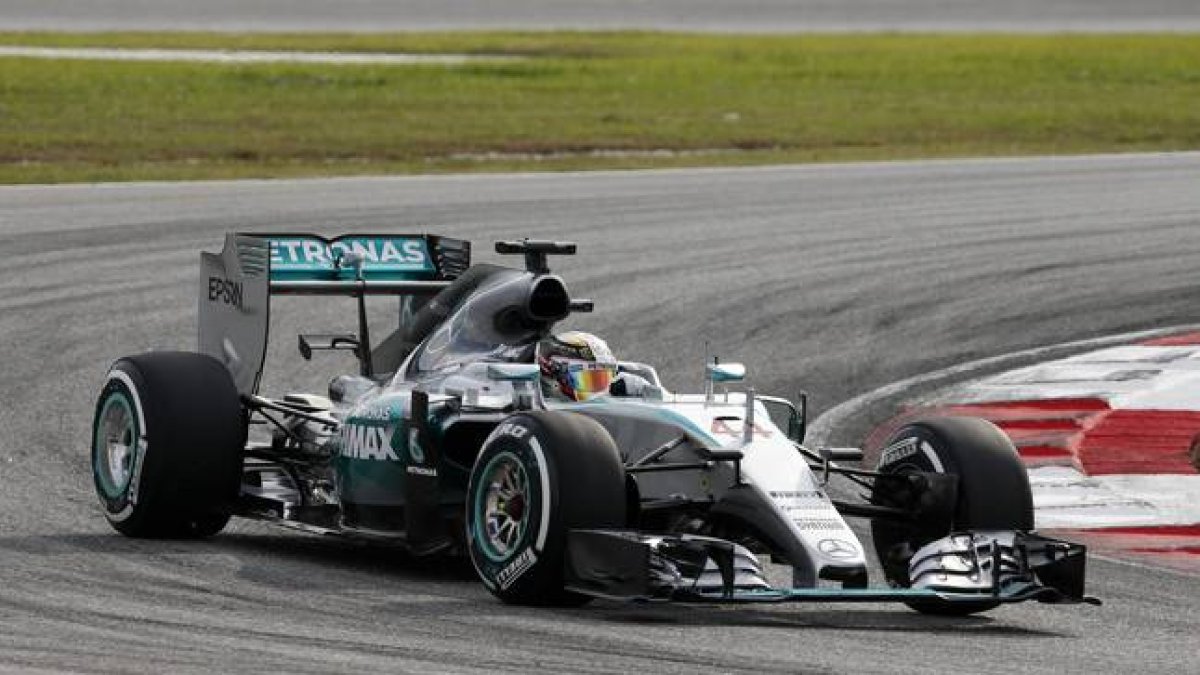 El Mercedes de Lewis Hamilton en Malasia.-Foto: Olivia Harris / REUTERS