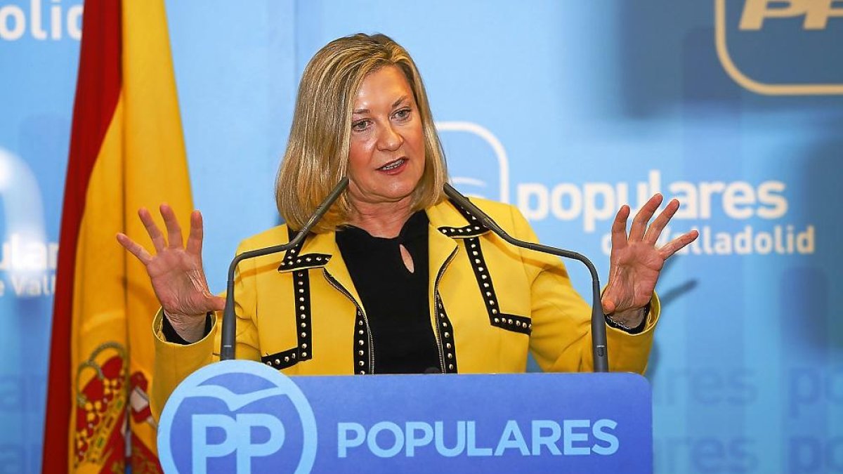 Pilar del Olmo, ayer, durante la presentación de las líneas maestras de su campaña.-J. M. LOSTAU