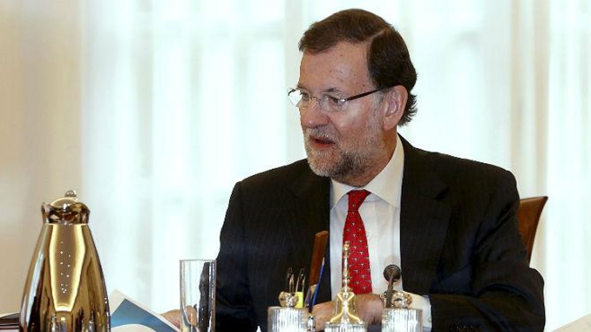 El Consejo de Ministros se reúne para tramitar la convocatoria de elecciones del 20-D.-REUTERS