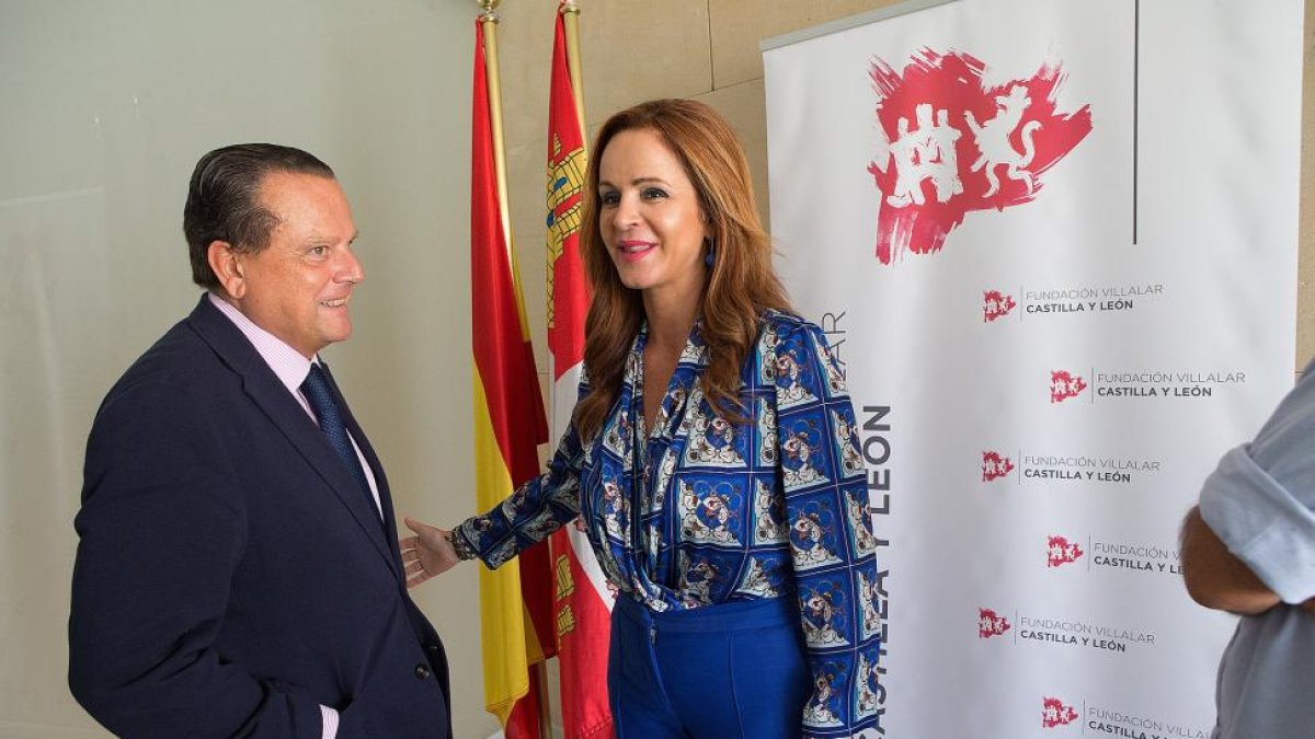 Reunión de la presidenta de la Fundación Villalar-Castilla y León, Silvia Clemente, con los miembros del Comité Consultivo de la entidad.-ICAL